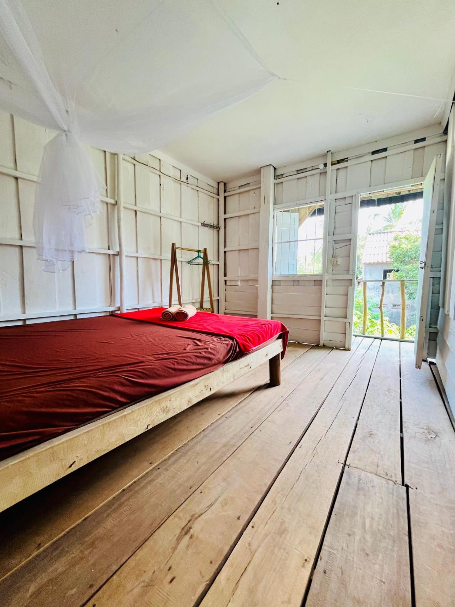 Happiness Guesthouse Koh Rong Sanloem Exteriör bild