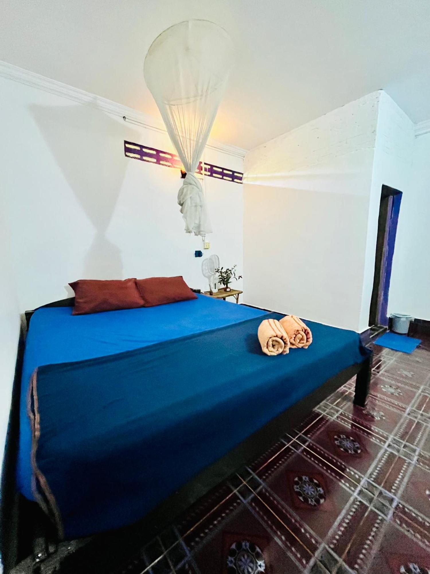 Happiness Guesthouse Koh Rong Sanloem Exteriör bild