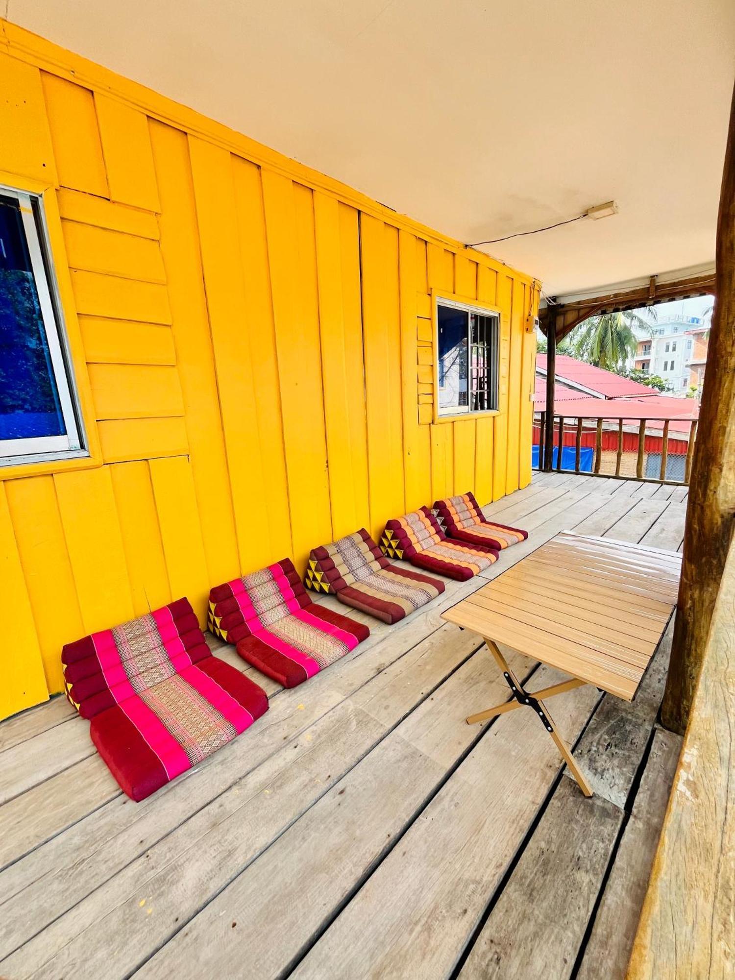 Happiness Guesthouse Koh Rong Sanloem Exteriör bild