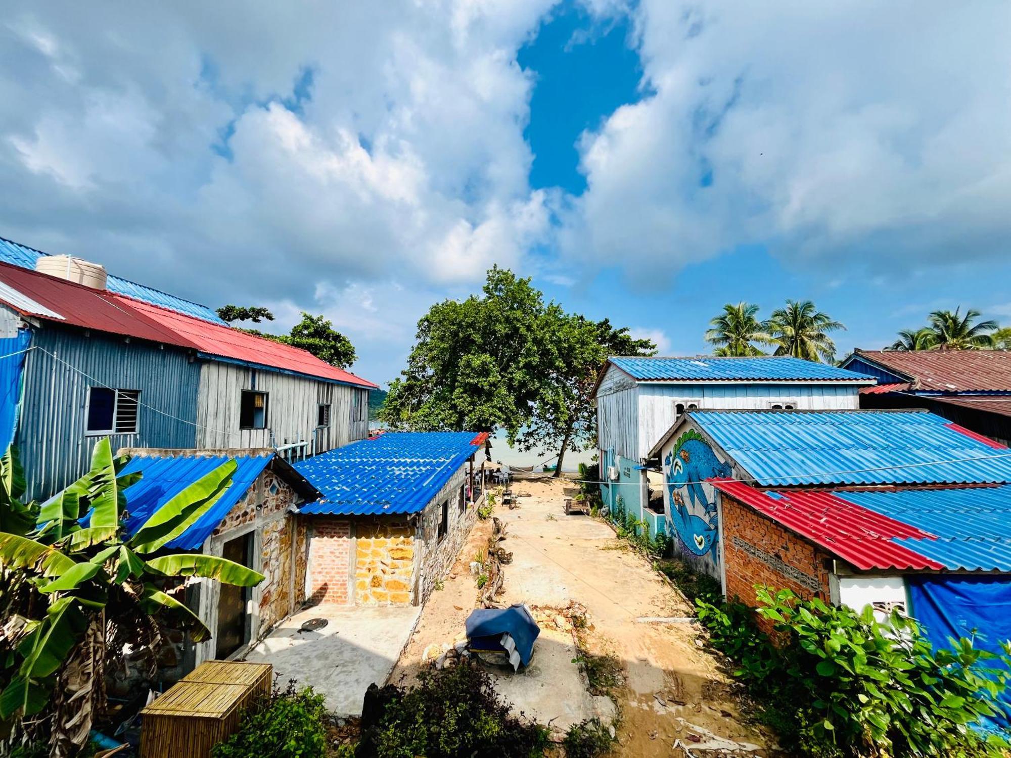 Happiness Guesthouse Koh Rong Sanloem Exteriör bild